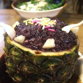 Sweet Black Glutinous Rice in Pineapple
