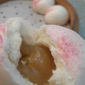 Lotus seed bun