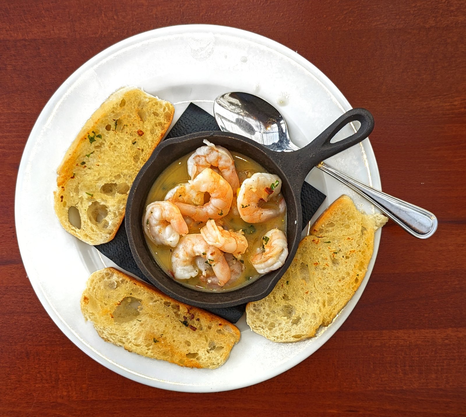 Garlic shrimp and lemon